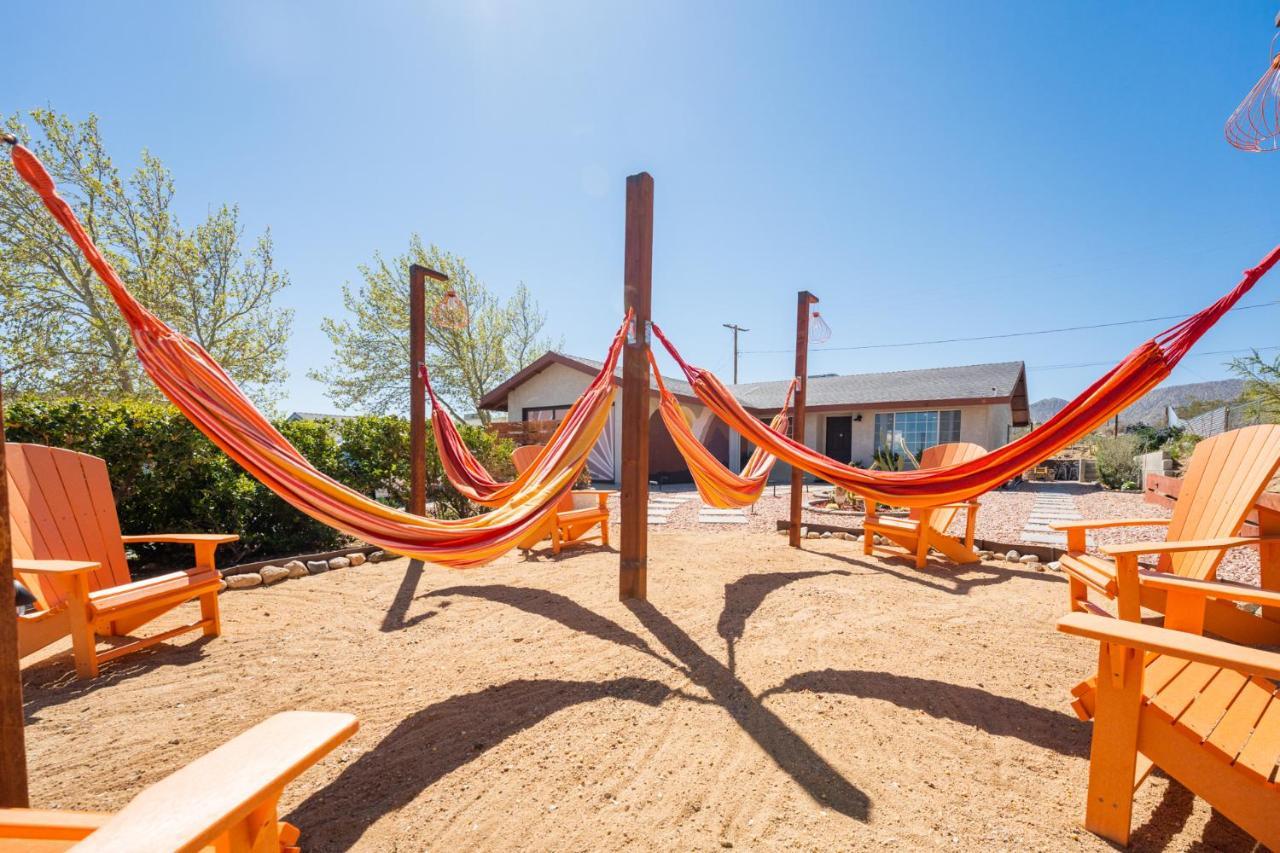 Villa Hot Tub, Games, King Bed, Fire Pit, Bbq Grill, Minutes From National Park And Views Joshua Tree Exterior foto